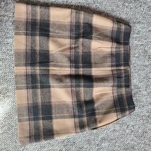 UNIQLO Wool plaid mini skirt lined w/pockets